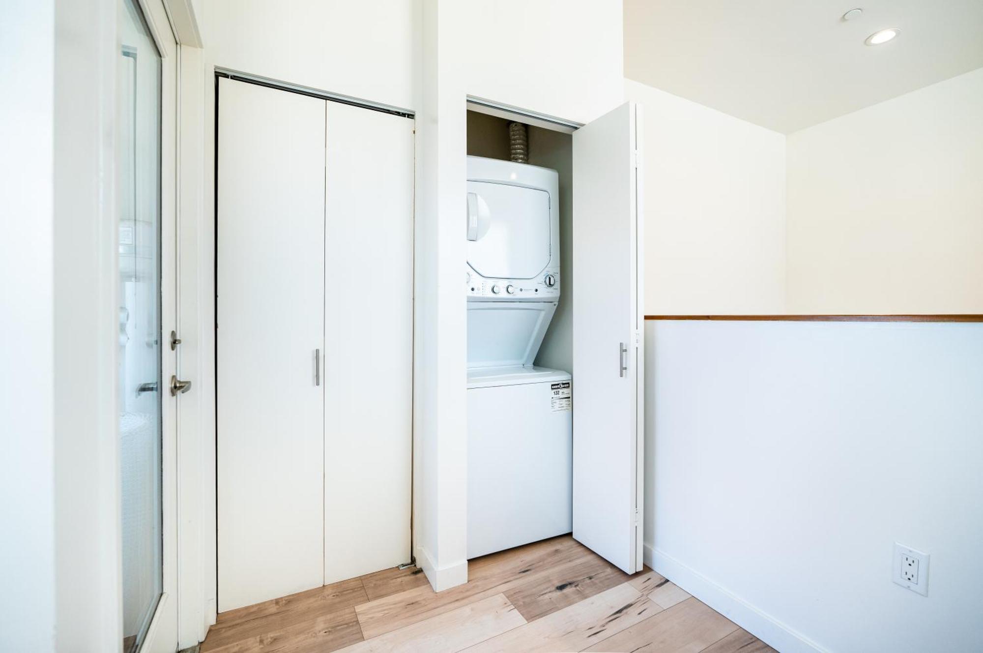 Cozy Modern 2-bedroom 3 Levels Loft Location Close To Downtown La Apartamento